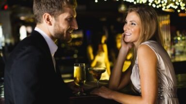 Come flirtare: 5 modi per flirtare con una ragazza nel gioco della seduzione