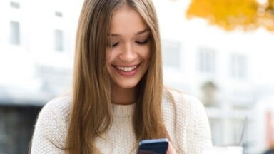 Come provarci con una ragazza: dal vivo su Whatsapp via messaggi